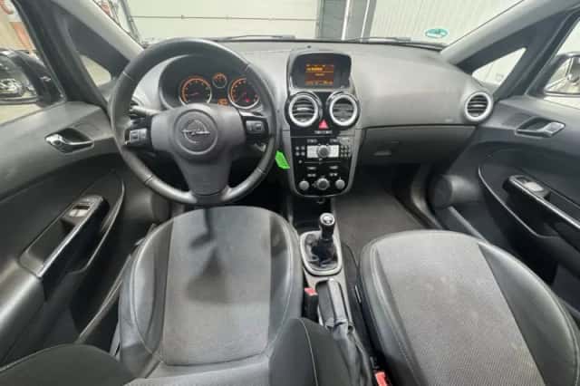 Opel Corsa (2007) thumbnail 9