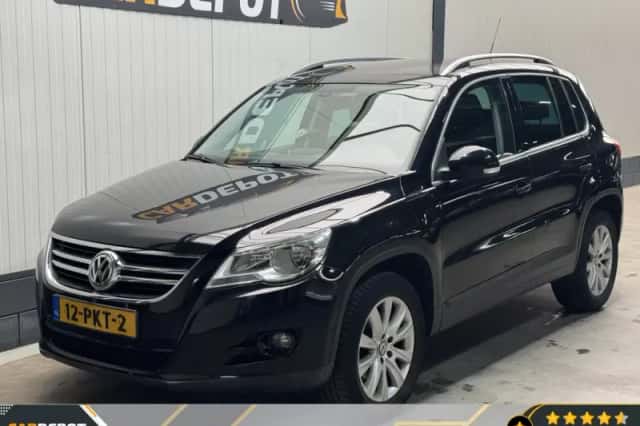 Volkswagen Tiguan (2011) thumbnail 1