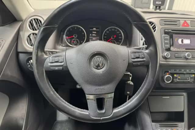 Volkswagen Tiguan (2011) thumbnail 11
