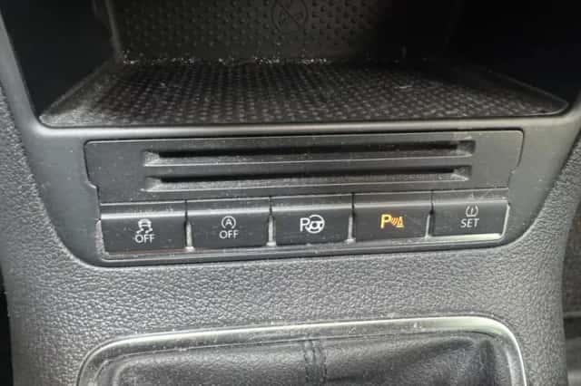Volkswagen Tiguan (2011) thumbnail 17