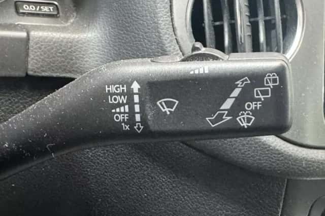 Volkswagen Tiguan (2011) thumbnail 18