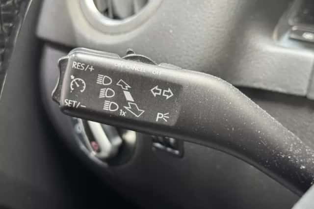 Volkswagen Tiguan (2011) thumbnail 19