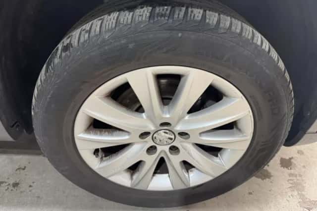 Volkswagen Tiguan (2011) thumbnail 29