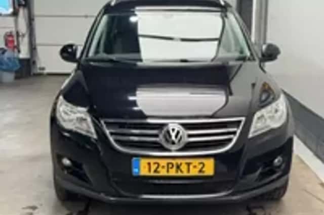 Volkswagen Tiguan (2011) thumbnail 32