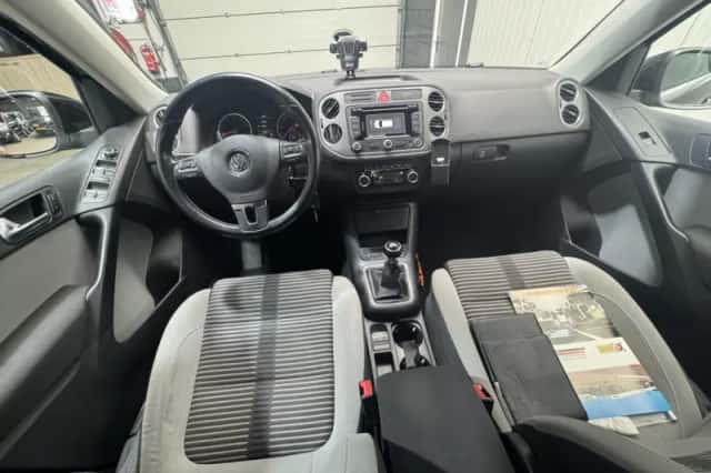 Volkswagen Tiguan (2011) thumbnail 10