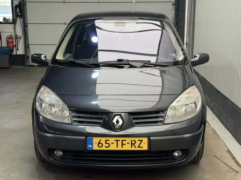 Renault Grand Scénic 2.0-16V Business Line 7p. (2006) — foto 1