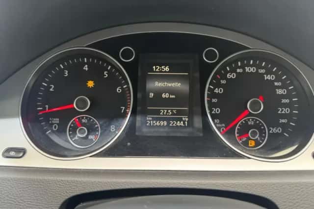 Volkswagen Passat (2010) thumbnail 14