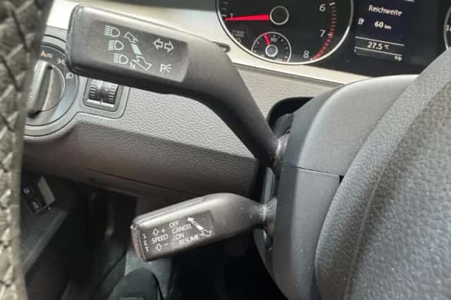 Volkswagen Passat (2010) thumbnail 17