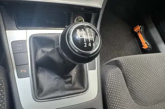Volkswagen Passat (2010) thumbnail 21
