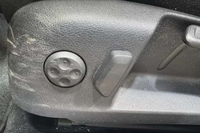 Volkswagen Passat (2010) thumbnail 23