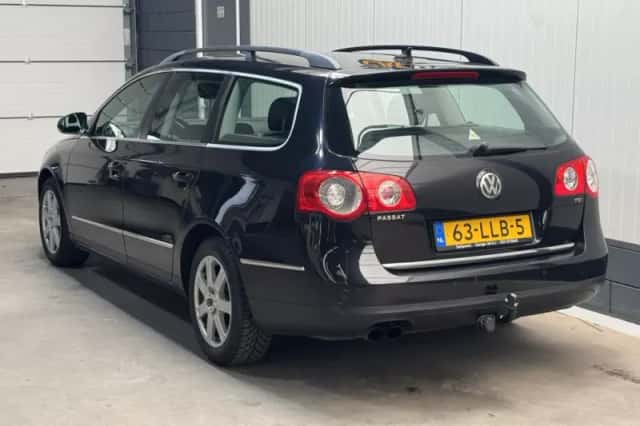 Volkswagen Passat (2010) thumbnail 7