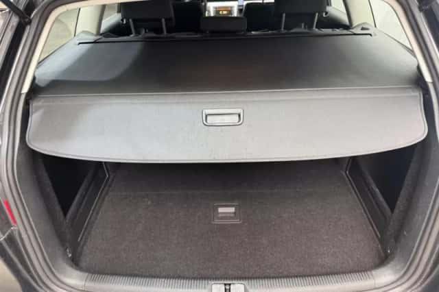 Volkswagen Passat (2010) thumbnail 9