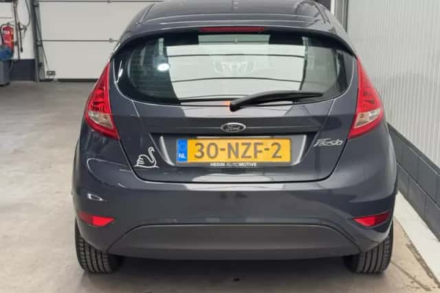 Ford Fiesta (2011) thumbnail 6
