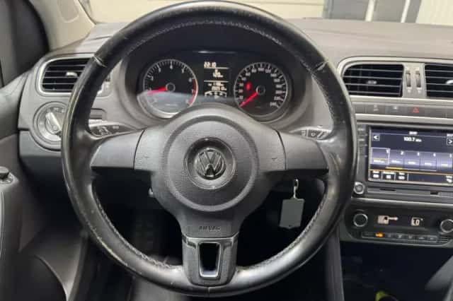 Volkswagen Polo (2009) thumbnail 14