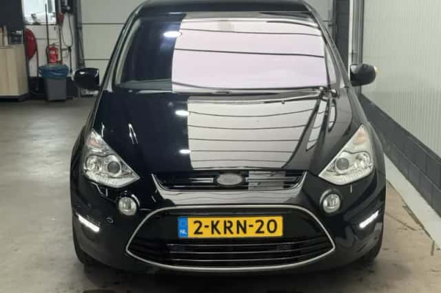 Ford S-Max (2012) thumbnail 2