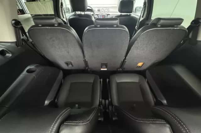 Ford S-Max (2012) thumbnail 26
