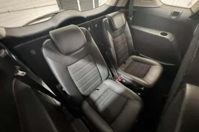 Ford S-Max (2012) thumbnail 27