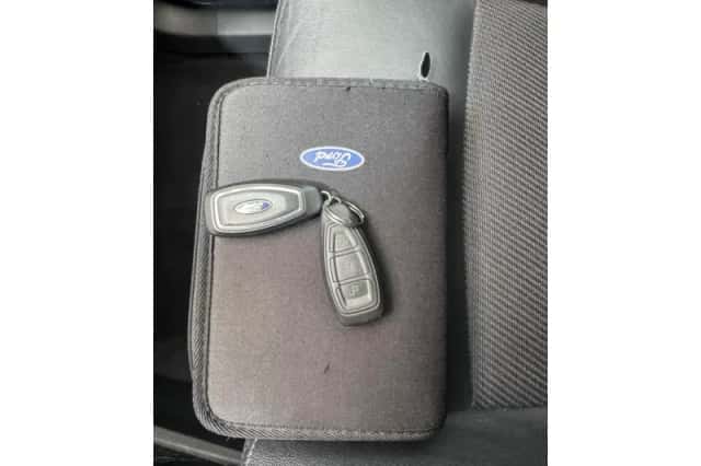 Ford S-Max (2012) thumbnail 29