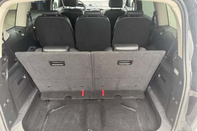 Ford S-Max (2012) thumbnail 9