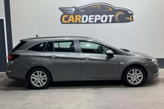 Opel Astra Sports Tourer (2019) thumbnail 4