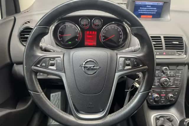 Opel Meriva (2011) thumbnail 12