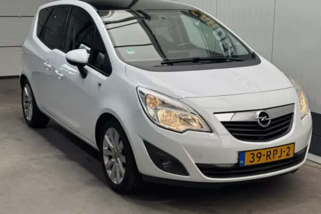 Opel Meriva (2011) thumbnail 3