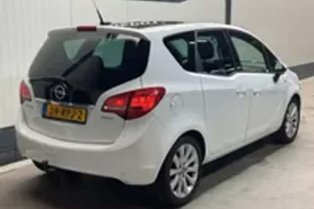 Opel Meriva (2011) thumbnail 32