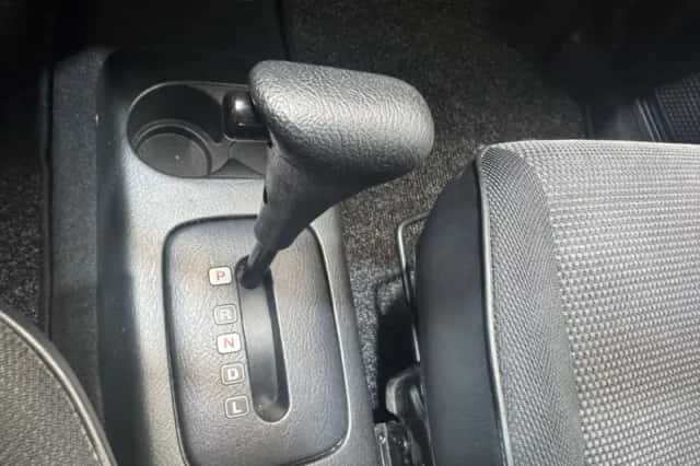 Honda Logo 1.3i CVT Technisch Super Automaat (2001) thumbnail 16