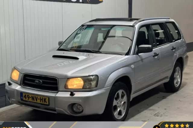 Subaru Forester (2004) thumbnail 1