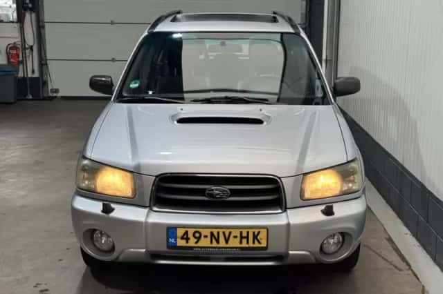 Subaru Forester (2004) thumbnail 2