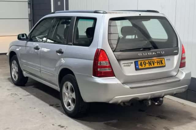 Subaru Forester (2004) thumbnail 7