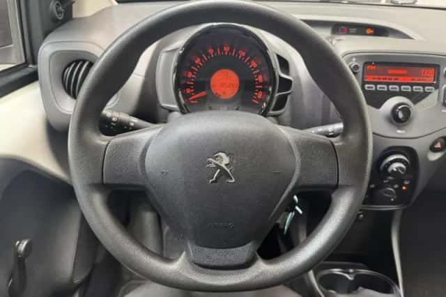Peugeot 108 (2016) thumbnail 13
