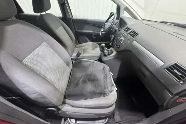 Ford Focus (2005) thumbnail 11