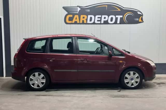 Ford Focus (2005) thumbnail 4