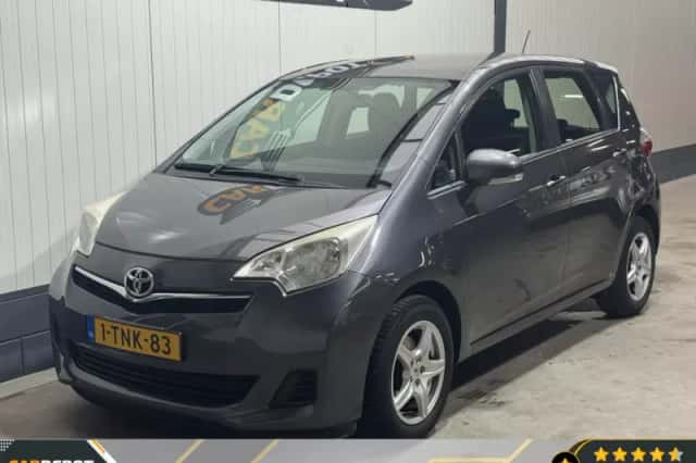 Toyota Verso-S (2012) thumbnail 1