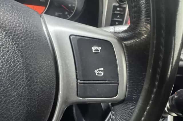 Toyota Verso-S (2012) thumbnail 17