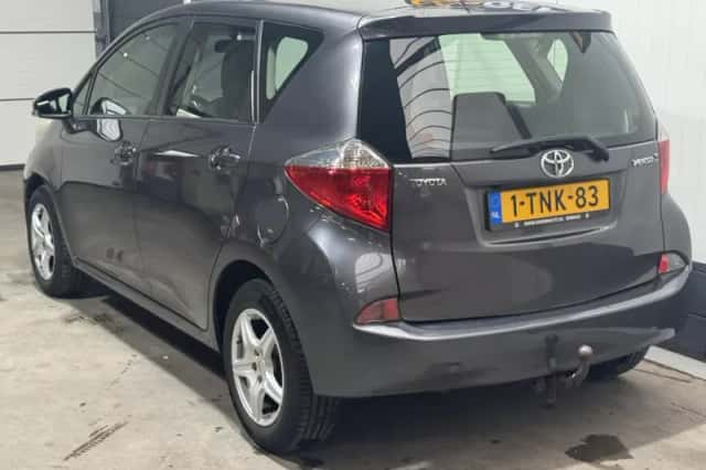 Toyota Verso-S (2012) thumbnail 7