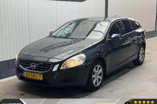 Volvo V60 (2011) thumbnail 1