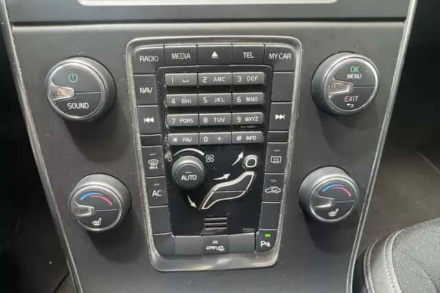 Volvo V60 (2011) thumbnail 16