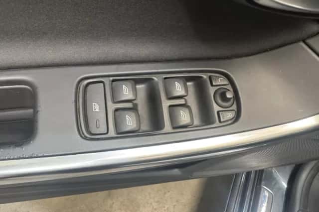 Volvo V60 (2011) thumbnail 21