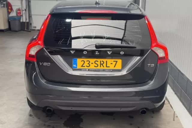 Volvo V60 (2011) thumbnail 6