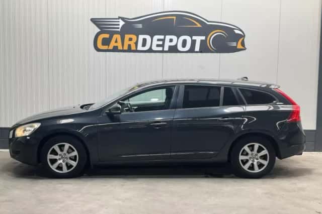 Volvo V60 (2011) thumbnail 8