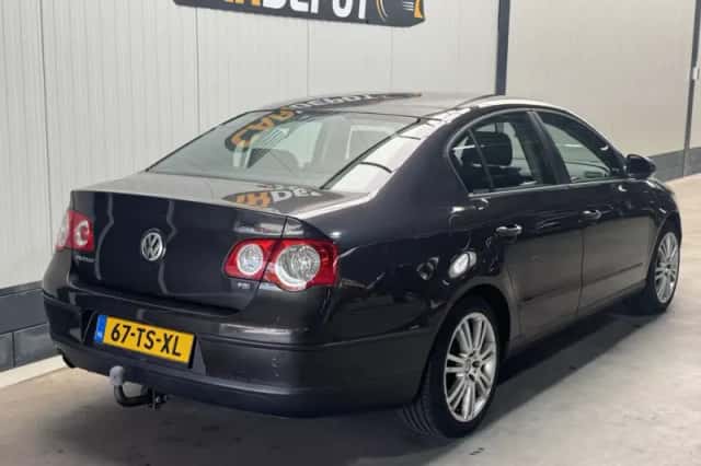 Volkswagen Passat (2007) thumbnail 5