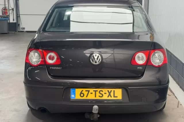 Volkswagen Passat (2007) thumbnail 6