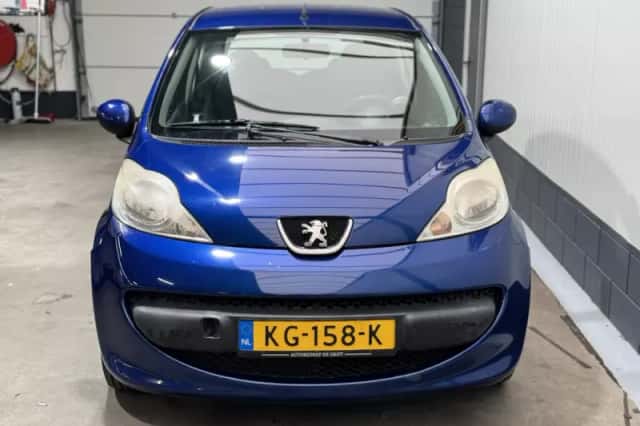 Peugeot 107 (2007) thumbnail 2