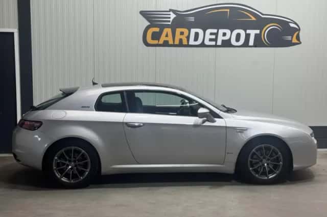 Alfa Romeo Brera (2009) thumbnail 4