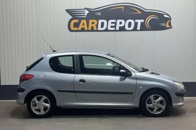 Peugeot 206 (2002) thumbnail 4