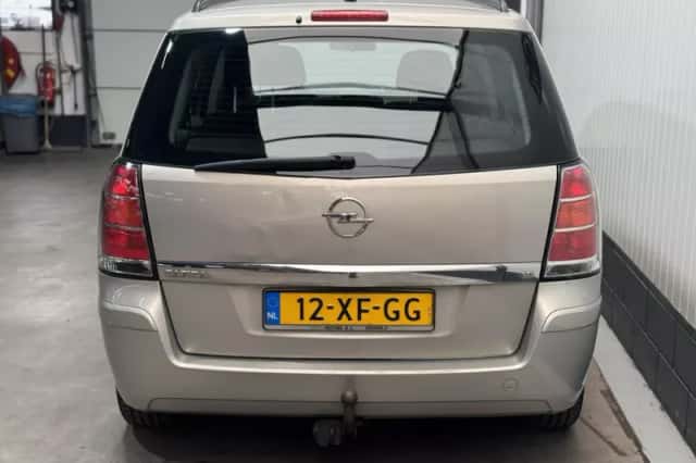 Opel Zafira (2007) thumbnail 6