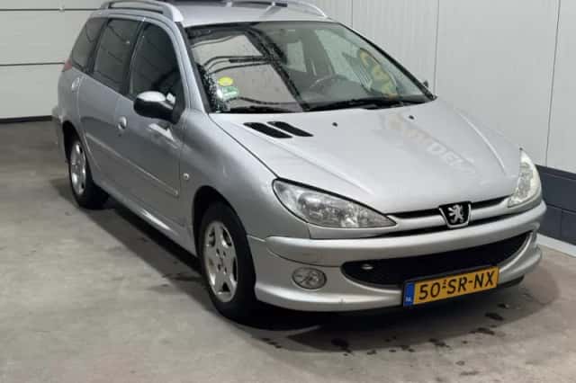 Peugeot 206 (2006) thumbnail 3