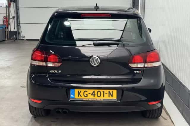 Volkswagen Golf (2010) thumbnail 6